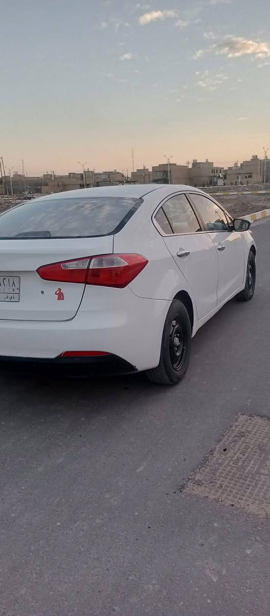 سلام عليكم سيراتو خليجي موديل 2015 رقم ذي قار مكفول كفاله من الصبغ وتبديل كير كفاله ومحرك كفاله تخم تاير جديد حداديه جديد مكان ناصرية مركز سعر 128 وبيه مجال رقم ***********
