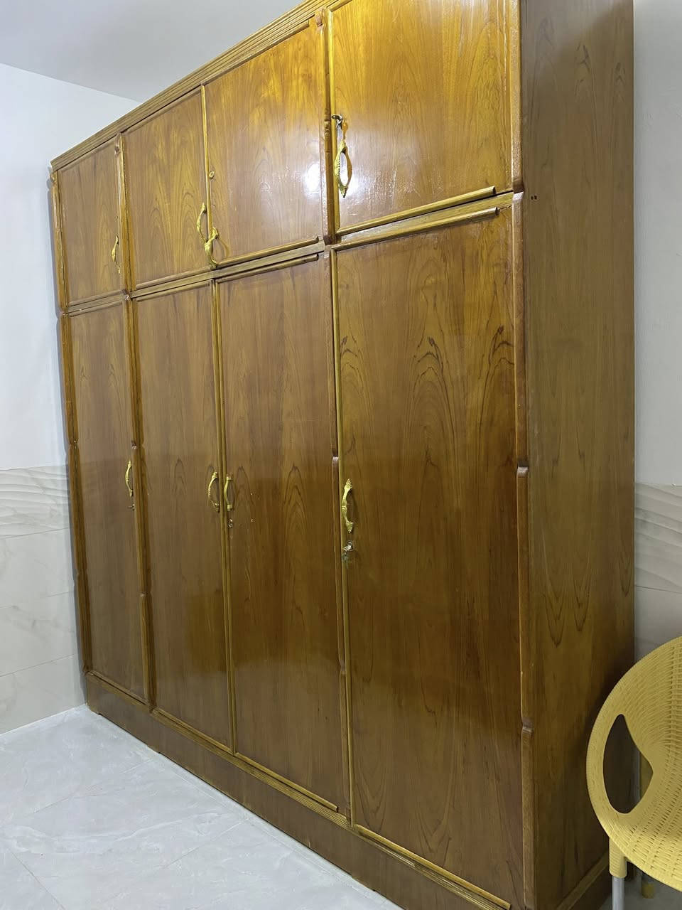 سلام عليكم كنتور نضيف للبيع سعر 500 الف وبي مجال للطيبين  ***********
