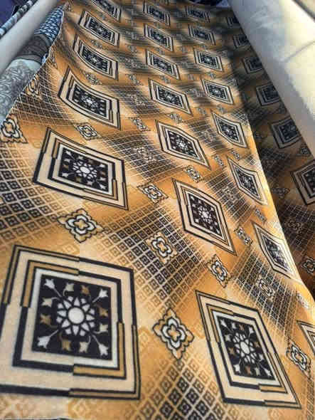 كاربت ايراني امتار الوان جديده
العرض 4متر طول حسب الطلب 
يقاس متر مربع طول بعرض بسعر 
مثال 4في5في3 متر مربع 
سعر المتر 3الاف للحجز وتساب ***********
توصيل 3الاف المركز البصرة اقضيه 4 محافظات 8الاف البصرة
