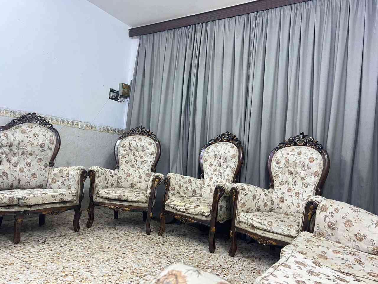 زان عشره مقعد بدون ضرر  السعر 190 ..*********** واتساب
