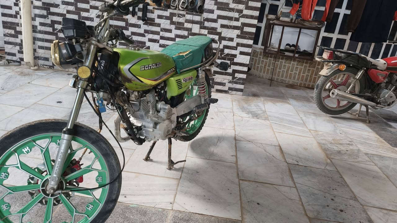 السلام عليكم دراجه اسكنر موديل 2020 للبيع عوزه ترتيبات بسيطه السعر400قفل *********** رقم ابو الدراجه مكلف بل نشر
