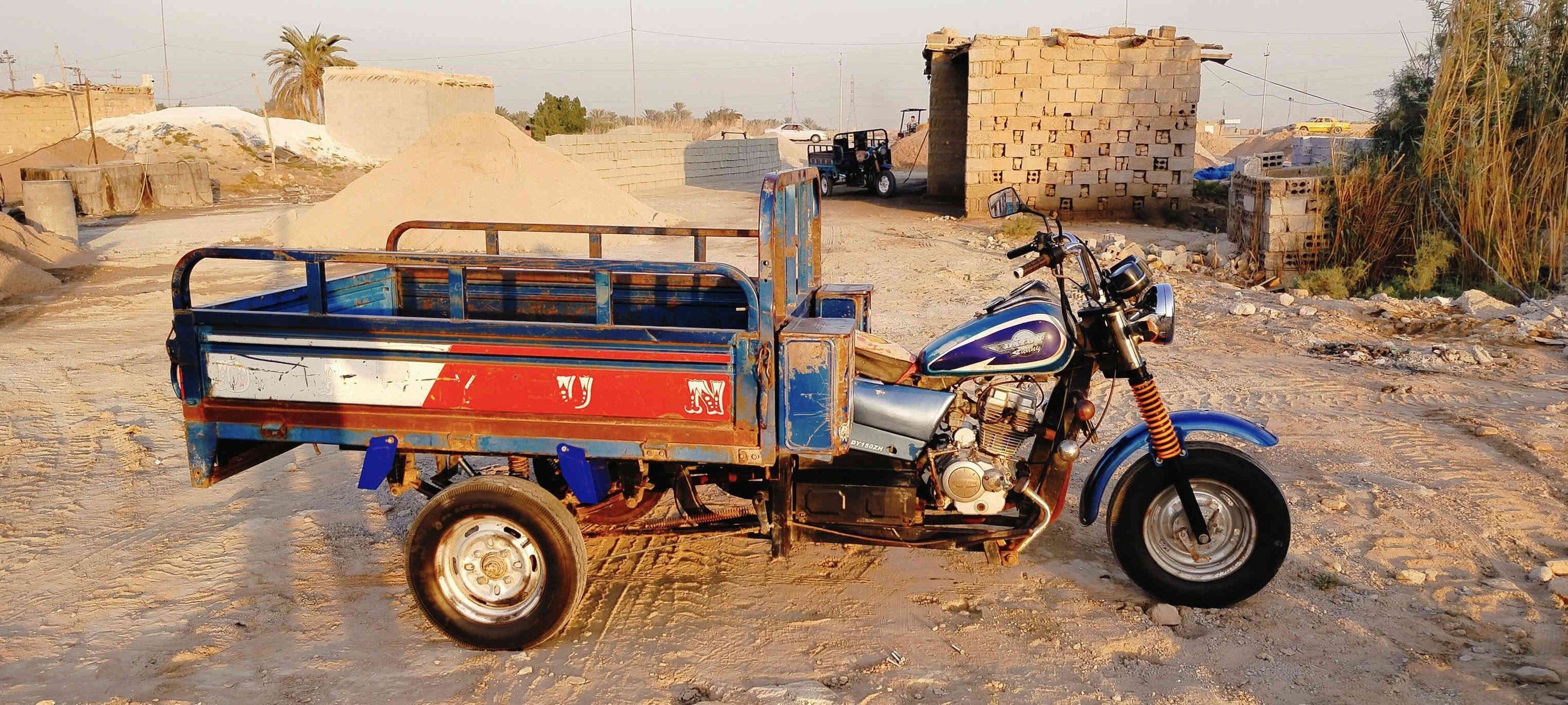 سلام عليكم ستوته للبيع موديل 2016 أوراق اصوليه ستوته جاهزه مجهزه مكان كوت قضاء الحي سعر خاص للااستفسار على الرقم/***********/***********
