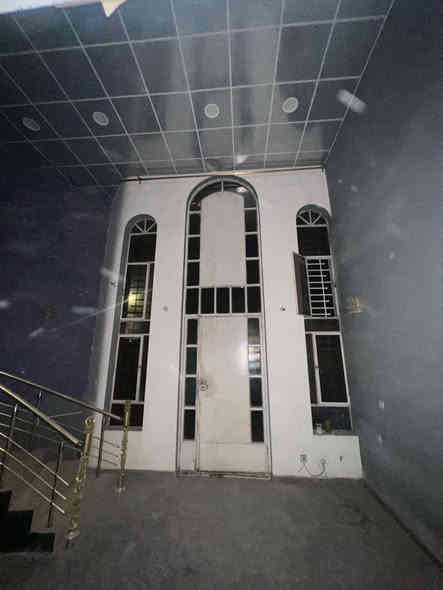 بيت للبيع ٢٠٠ متر واجهه ١٠ ونزال ٢٠ طابقين دبل فاليوم
كراج وحديقه ومدخلين صاله ومطبخ وحمام وغرفه ومنور 
طابق ثاني غرفه وحمام وسطحين بيت بصف الركن 
الموقع الغزالية شارع المشجر مربع تازة 
للاستفسار مكتب المشجر للعقار بداية شارع المشجر مقابيل محطة
***********
***********
***********
