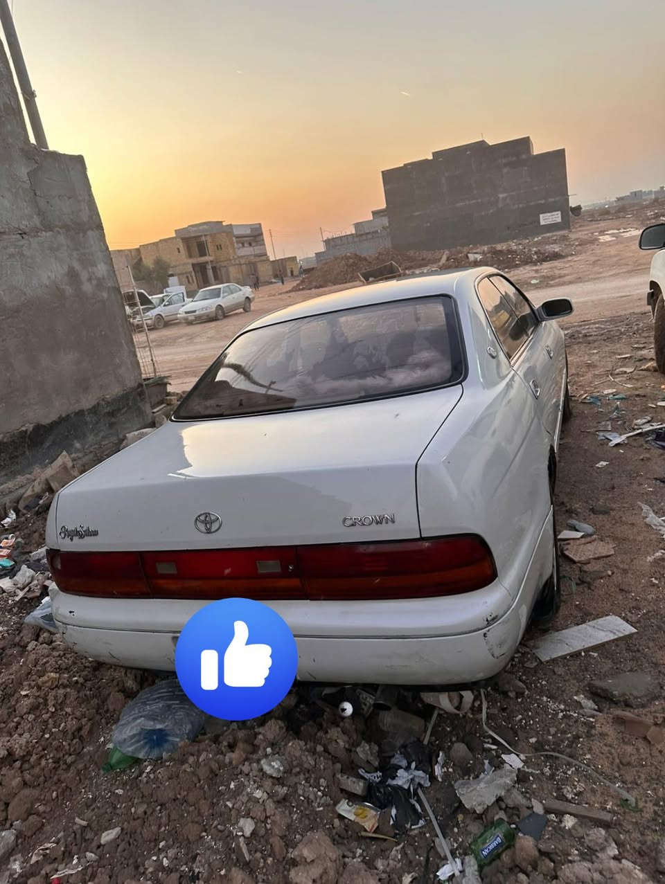 السلام عليكم تويوتا كروان بطة سياره كفالة من الضربة والكص والصبغ مكينه ثنين ونص فيفيتي بدون ارقام وسنوية تبريد شغال حدادة جاهزة السيارة ترايك وين متريد السعر 27 للبيع او المراوس ***********
