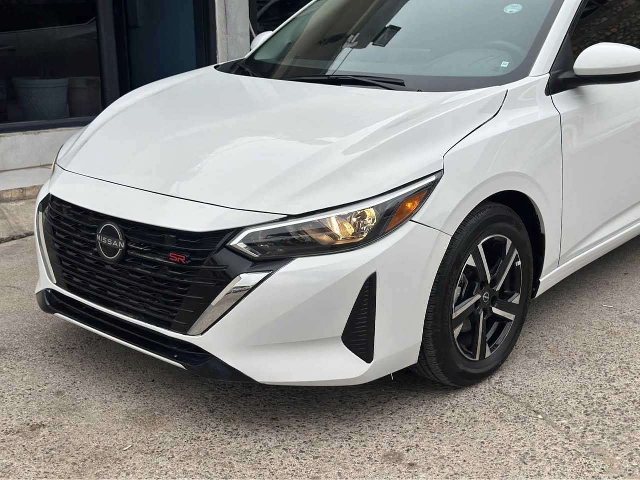 بوو فروتنئ. نيسان سينترا 2025 
مواصفات. SV PLAS 
صبخ. ربع بولند بئ داخلى 
5000.  هزار  كيلو ميتر ريفه چوى 
 سعر. 147$ مجال. 
 *********** اكر, نينوى
