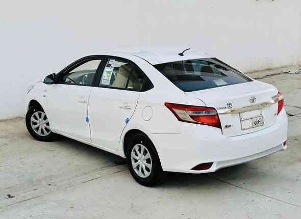 فایبر واتس ئاپ ( *********** ) 
تۆیۆتا يارس مۆدیل 2015 خەلیجی مواسفات SE 
سپی بەفری بەناوی خۆمانە سەنەوی هەتا 2028 تازەیە 
كامل سیرفس كراوە توندوتۆڵە یەك دینار مەسرەفی تیدانیە
ناوزەردو گیڕ تۆماتيك ABS ئیكۆی بەنزین چوار جام كارەبا 
سویچ كۆنتڕۆڵ بلوتوس جامو ئاوینە ئۆتۆ و كارەبا جام هیتەر 
ناوگاعی كراوە 4تايه‌ی تازە پارچەو پەڵەیەك بۆياخ بێ ناوگرتن 
گیڕو مه‌كینەو تەبریدی به‌شه‌رت 113 كەمیك مجال
