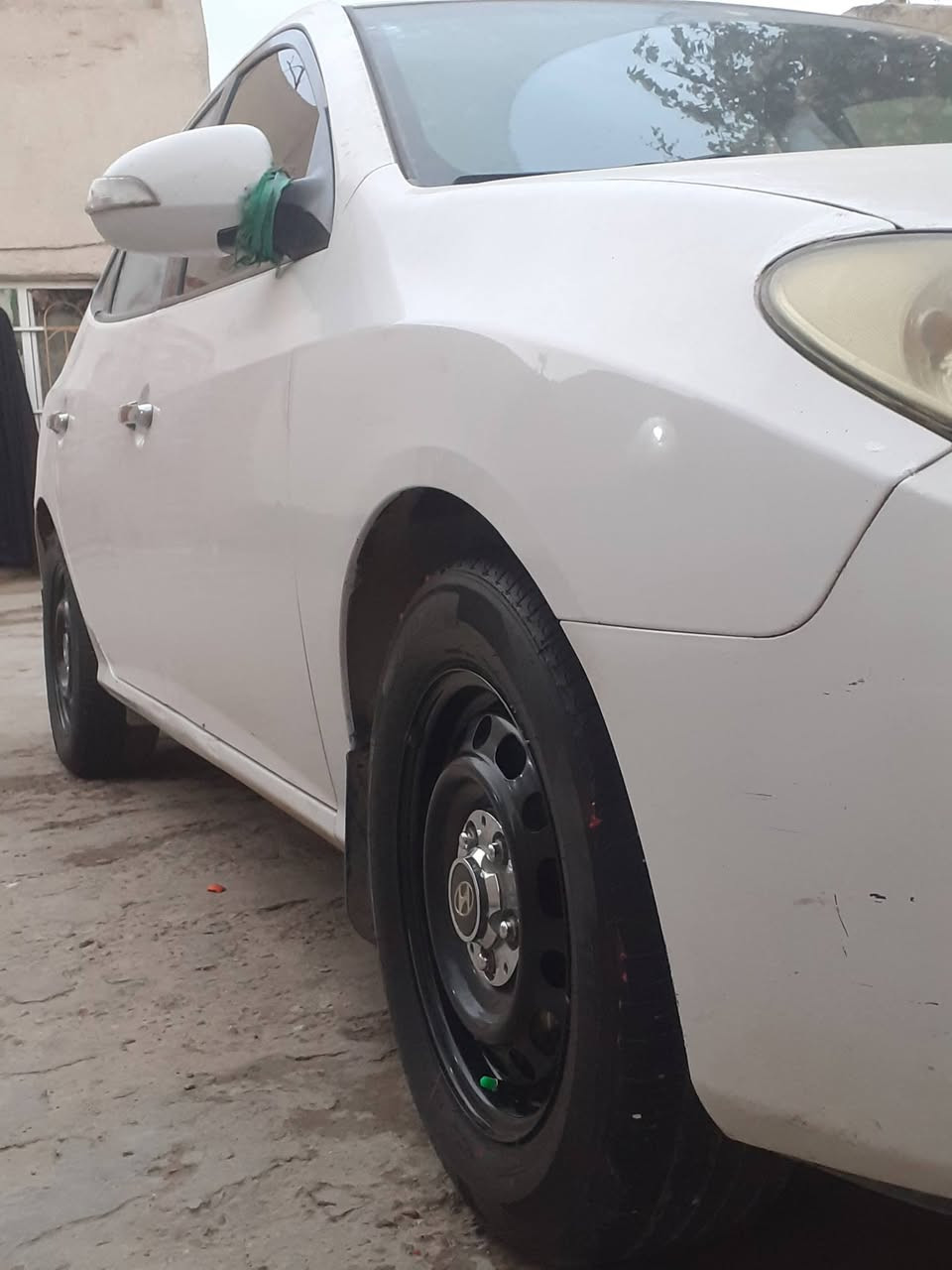 السلام عليكم 
النتر موديل 11خليجي مكفول  من صبغ وتبديل  ماعدا بارد باب خلفي محرك 1600دكشن عالي المرغوب رقم اربيل باسمي سنويه وهزه جديده سنويه ل30 محرك وكير خير من الله تبريد شغال تخم تاير جديد وباتري جديد سياره ماعايزه شي مكاني بابل 
***********
