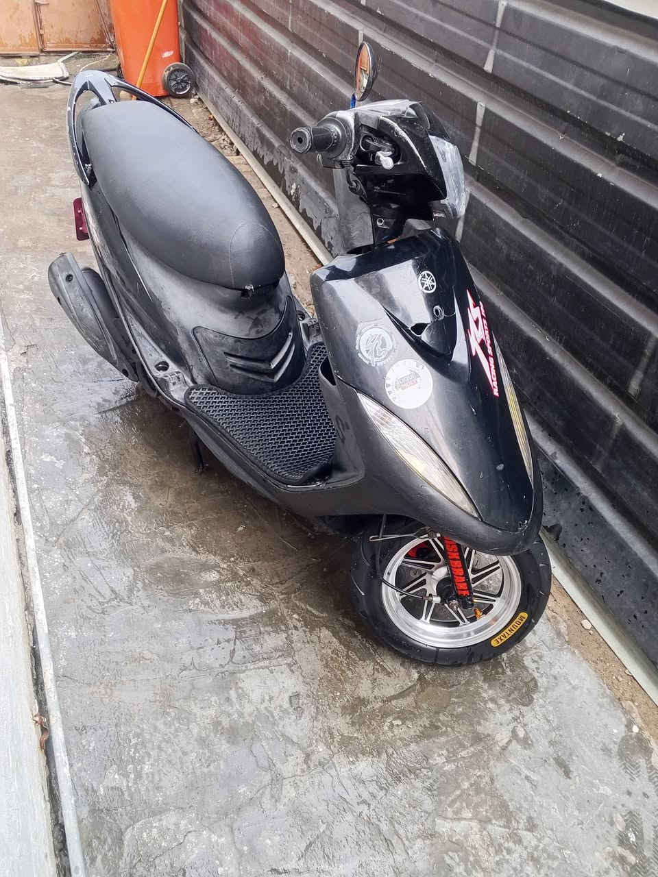 دراجة ماكس عدله كفاله عامه بلادي 49 برغي مامفتوح بيه شلعه ومعدل الدراجه كله ختم واحد نكره سلف ع فحص جيب وياك الف فيتر مكاني بغداد شارع حيفا السعر 700 وبيه مجال للاتصال *********** وتساب مفتوح
