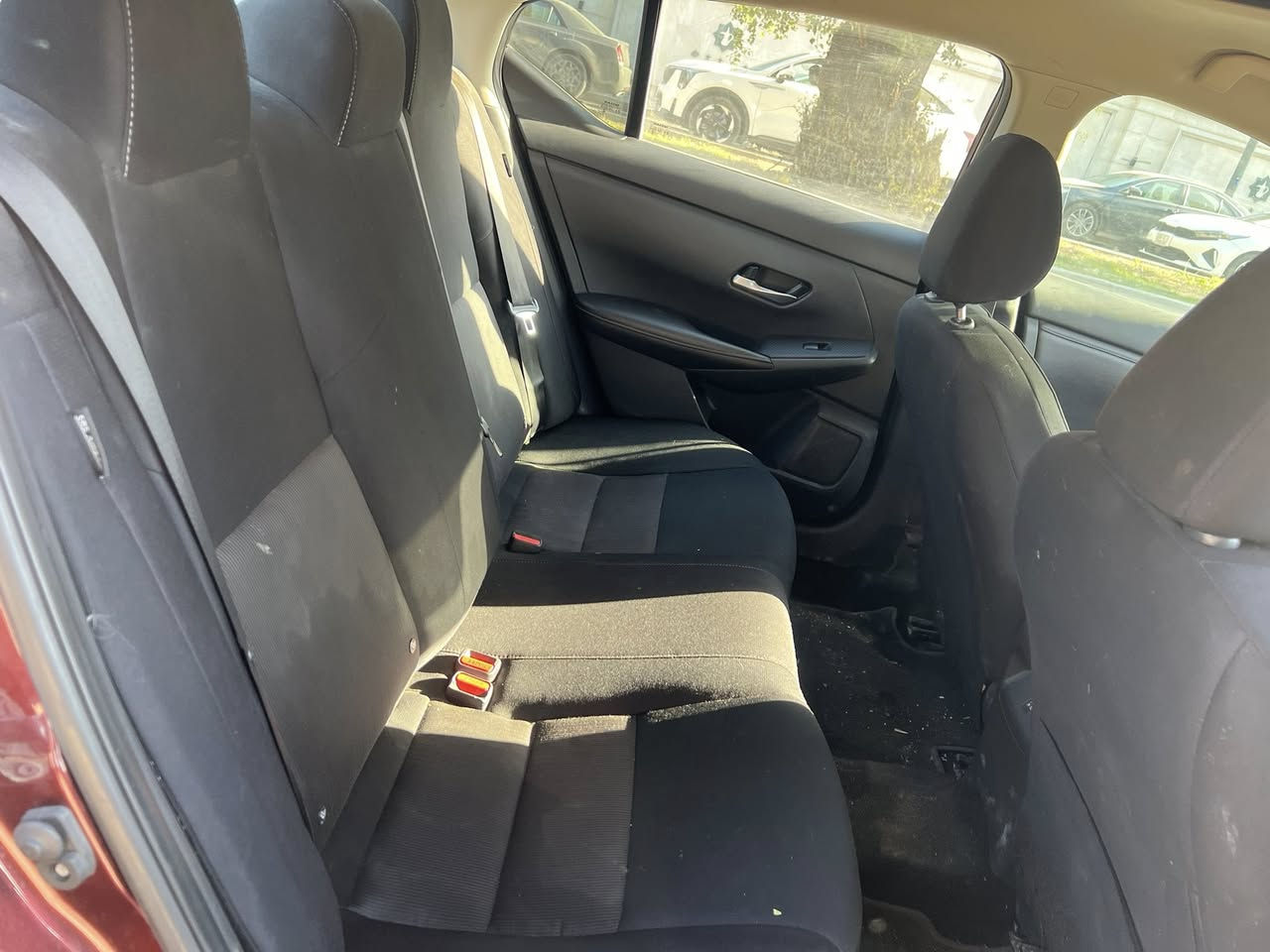 السلام عليكم نيسان سنترا SV موديل 23بدونً دواخل بدون ايرباك فقط تبديل قبغ جنطة صبغ ربع بنيد وخشم جاملغ سيارة جاهزة من كلشي هزة وتحويل او وكالة مكان سيارة بغداد دورة مراوس حسب القناعة 
السعر المطلوب 140 وبي مجال 
*********** اخوكم عمر ابو علي
