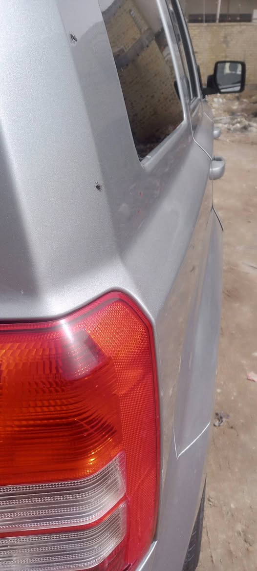 السلام عليكم سياره جيب باتريوت موديل 15سنويه جديده رقم انكليزي ميسان باسمنه الشراي  يتصل على الرقم ***********
