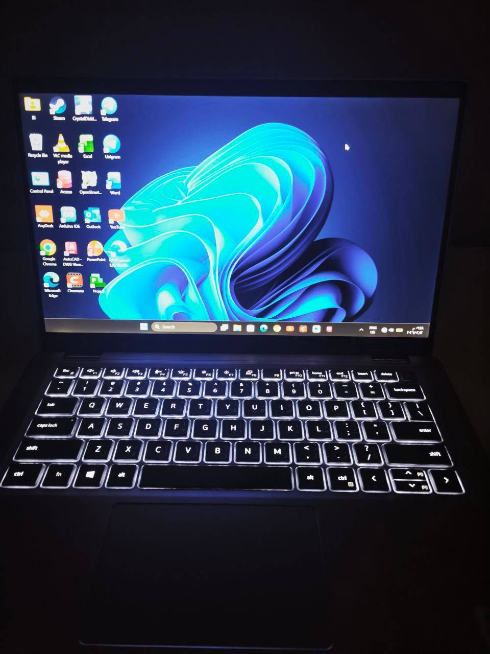 Dell Latitude 7410 Touch X360
المعالج: Intel Core i7 vPro – الجيل العاشر
الرام: 32GB DDR4
التخزين: 1TB NVMe SSD
كرت الشاشة: Intel UHD Graphics (مدمج)
الشاشة: 14" FHD (1920×1080) Touchscreen
قلاب 360°

🔌 المنافذ:
2× USB-A
2× USB-C
HDMI
Audio Jack
يدعم LAN عبر محول
📡 Wi-Fi 6 + Bluetooth 5.1
🖥 Windows 11 Pro

✨ استخدام شخصي – نظيف جدًا
🔋 صحة البطارية 93% (موثقة)
💰 السعر: 700 الف


**إذا كنت صاحب هذا الإعلان وتريد حذفه لأي سبب، رجاءا أرسل رسالة إلى الدعم الفني**