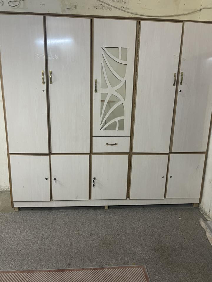 السلام عليكم عندي هذاالكنتور خمس بوب نضيف رايده 150 الف ***********
