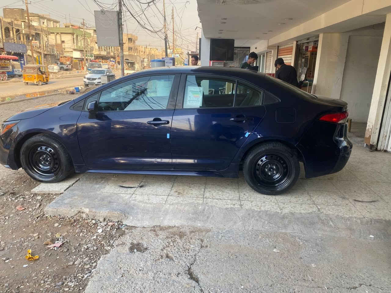 السلام وعليكم
للبيع تيوتا كورلا موديل ٢٠٢٠ رقم بغداد باسمي ارقام جدد وهزه جديده مصفره السياره من كلشي مواصفاته شاشه كاميرا لايت زنون بك لايت لد سايد بريك دكمه محرك ١٨٠٠
السياره وارد امريكي حادثه بنيدوجاملغ وشويه بلبدنه شاصي ولغد مكفول ايرباك استيرن فقط
السعر 135 مكاني بغداد سيارة حلوة ونظيفة ما متواجد على النت اللي يحب يتصل هذا الرقم ***********
