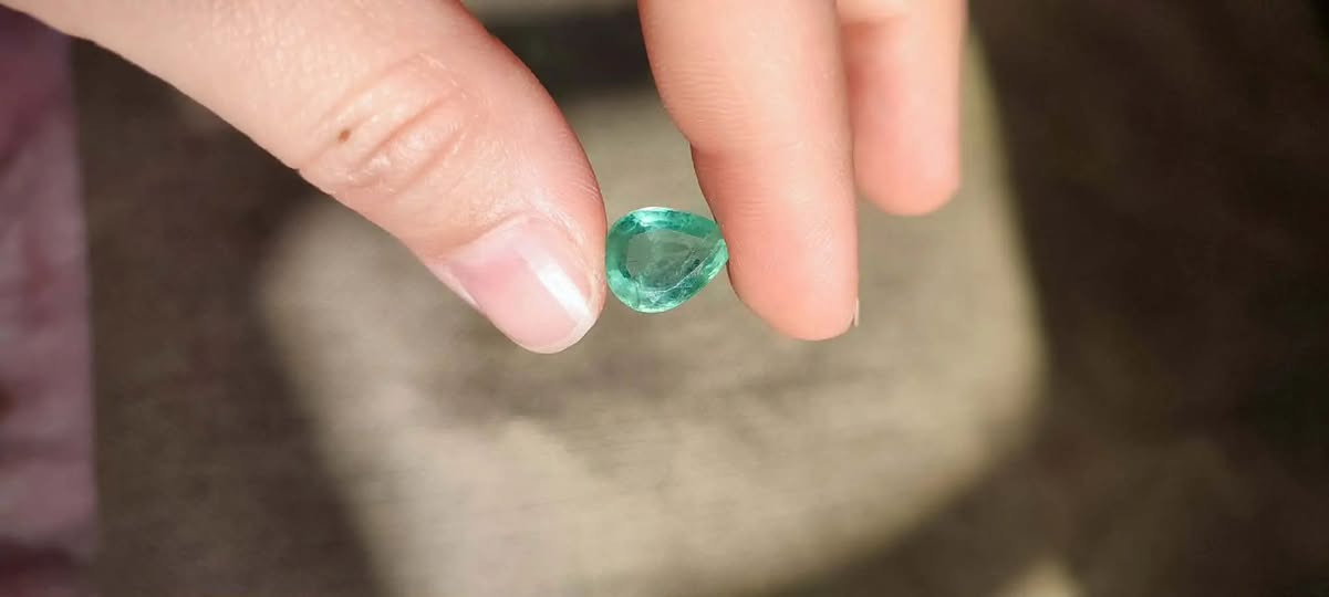 💚 زمــرد زامبي أصلي 💚
لون أخضر فاخر ولمعان طبيعي يخطف الأنظار ✨
جمال نادر لعشاق الأحجار المميزة
💰 السعر فقط 30 ألف دينار
🚚 السعر يشمل التوصيل
فرصة مميزة بسعر قوي 🔥
للطلب والاستفسار راسلنا خاص الآن 📩


**إذا كنت صاحب هذا الإعلان وتريد حذفه لأي سبب، رجاءا أرسل رسالة إلى الدعم الفني**