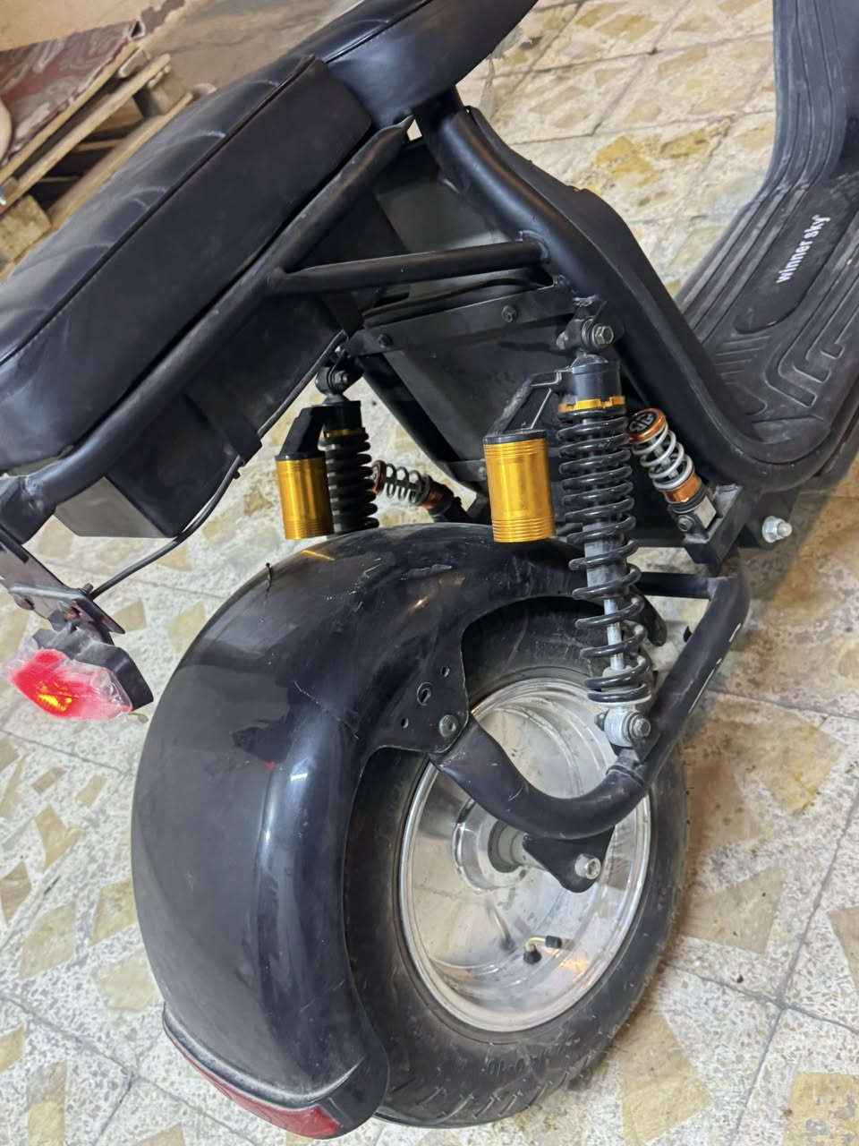 السلام عليكم دراجه شحن هارلي جديده بل الجيس لايت اشاير ديجي  كلشي شغال مكفوله من كلشي سعرهه 750 وبيهه مجال بسيط الرقم ***********
