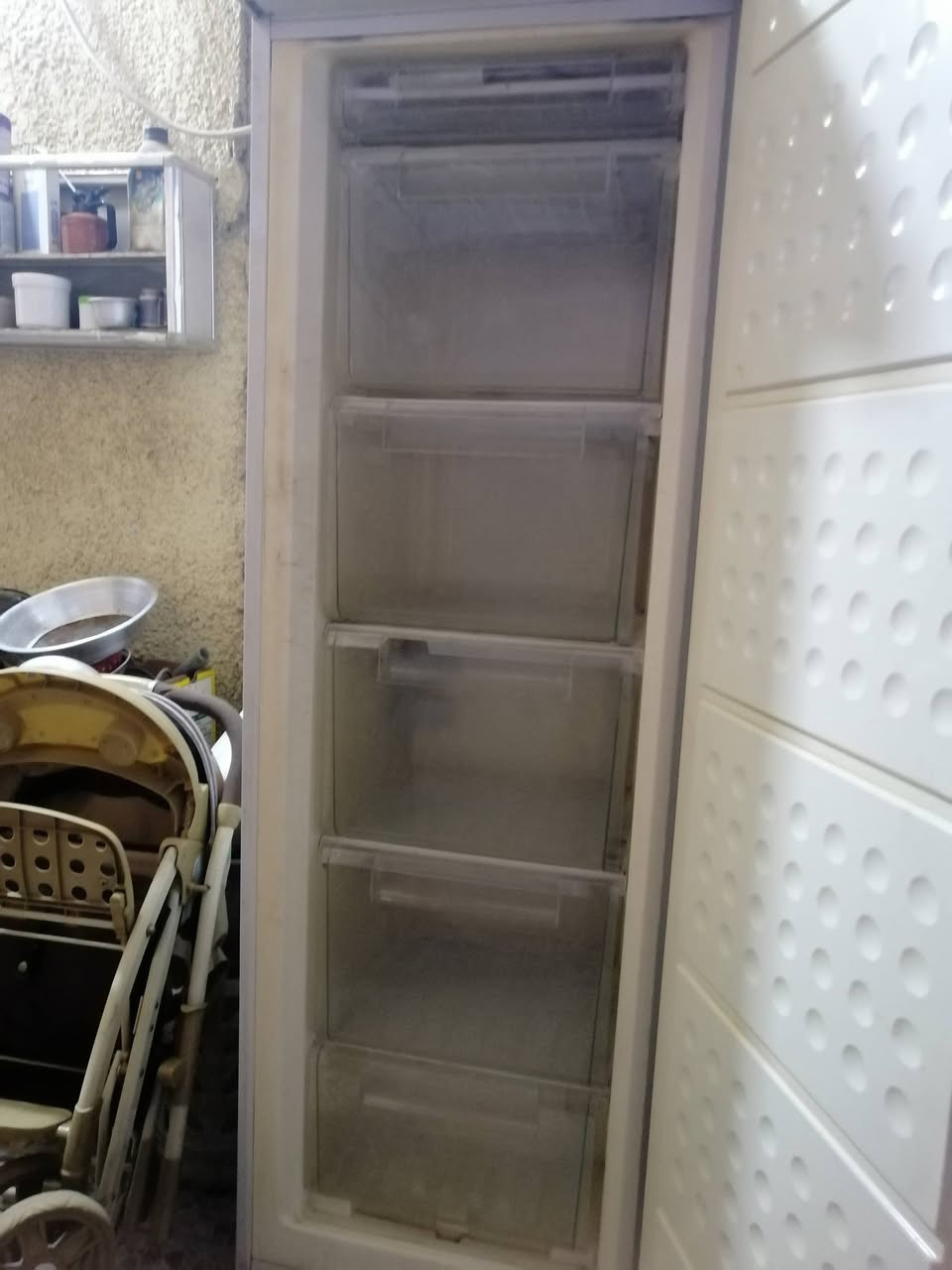 مجمدة عموديه، نوع كونكورد شغاله نظيفه على الفحص س 200 الف، العنوان بغداد الجديده ***********
