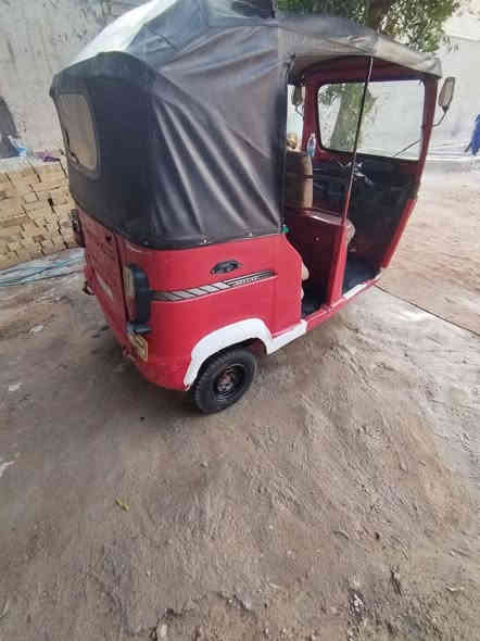 سلام عليكم   تكتك البيع تفيس تكتك حلوه ونضيفه 

كهربياته كله شغاله تخم تاير جديد مكينته حلوه وناهمه 
رايده بلثنين ونص  2019 مكانيه زعفرانيه 

‏‪***********‬‏

‏‪***********‬‏
