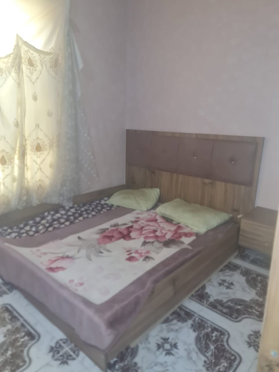 غرفة اخشاب نضيفه مرتبه للبيع بسعر مناسب 
للستفسار  ***********
عنوانه بكرجو شارع عوال مقابيل حديقه كوستجم
