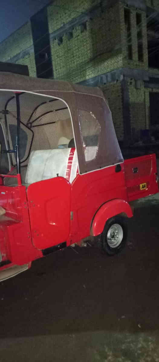 السلام عليكم
تكتك باجاج 22 شهر 11 مرقم مداور ثاني يوم
ضربه صفحه قليل ولغد بارد سعر 8و300وبيهه مجال 
ماكن ناصريه غراف 
ه‍***********
