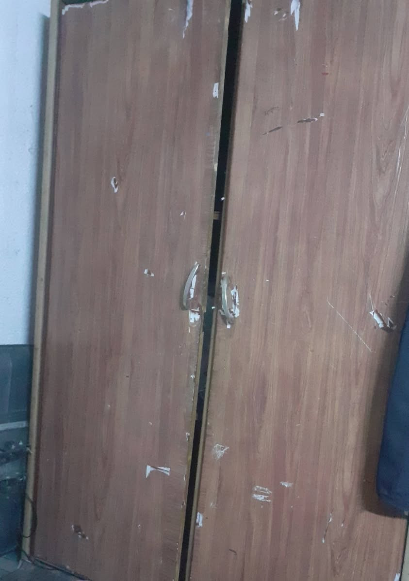 ميز مراية بعد جديد صار شهر من أخذته
وجرابي خشب عدد2 

وكنتور بابيين 

كلهن ب200الف

مكاني الدورة


**إذا كنت صاحب هذا الإعلان وتريد حذفه لأي سبب، رجاءا أرسل رسالة إلى الدعم الفني**