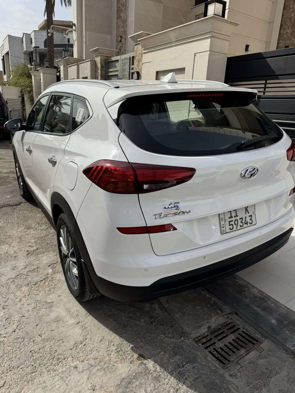 توسان2020  ‏بغداد
بصمه ابواب 
‏ماشية80
‏ ملاحظةمكفوله بدون صبغ
بصمه تشغيل عدد٢
اناره ابواب ترحيب
انظمه قياده
تحكمات ستيرن
ارضيه جلد
شاشه كاربلي اصل
شحن وايرلس
حساس امامي خلفي
لد نهاري
ثلاجه بالجكمجه
بصمه 2 عدد
كشن كهرباء
حساس امامي + خلفي
شحن موبايل واير ليس 
درايف مود 3عدد- ECO- NORMAL -SPORT
تحكم استيرن جيهتين 
كروز سرعه 
مرايات شفط إشاره بل مرايات 
يدادت نيكل
تبريد قطعتين
خمس ويل كروم 
بك لايت ليد LED 
هندبريك بل رجل 
سيرفس للزيوت من شركه موتال للزيوت 
‏ مكان بغداد زيونة
السعر180
 قمي***********
