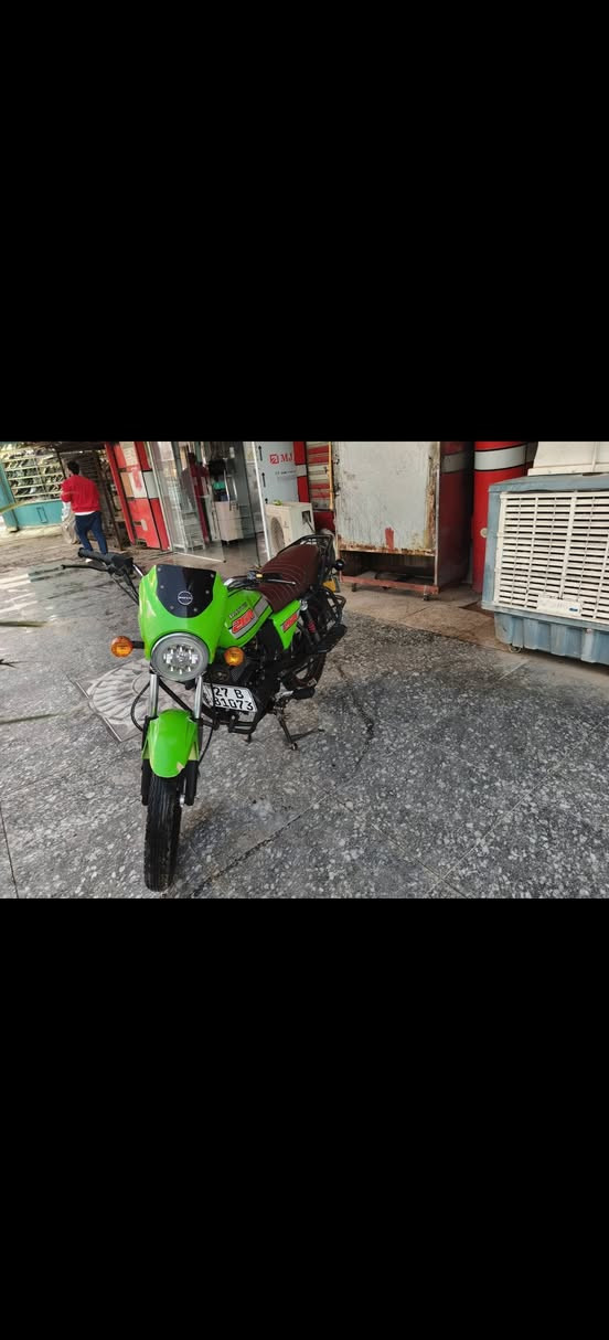 جه دايوان مديل 22 رقم دراجه نضيفه و توني سوت اله ادامه كامله السعر مليونين و بيه مجال***********
