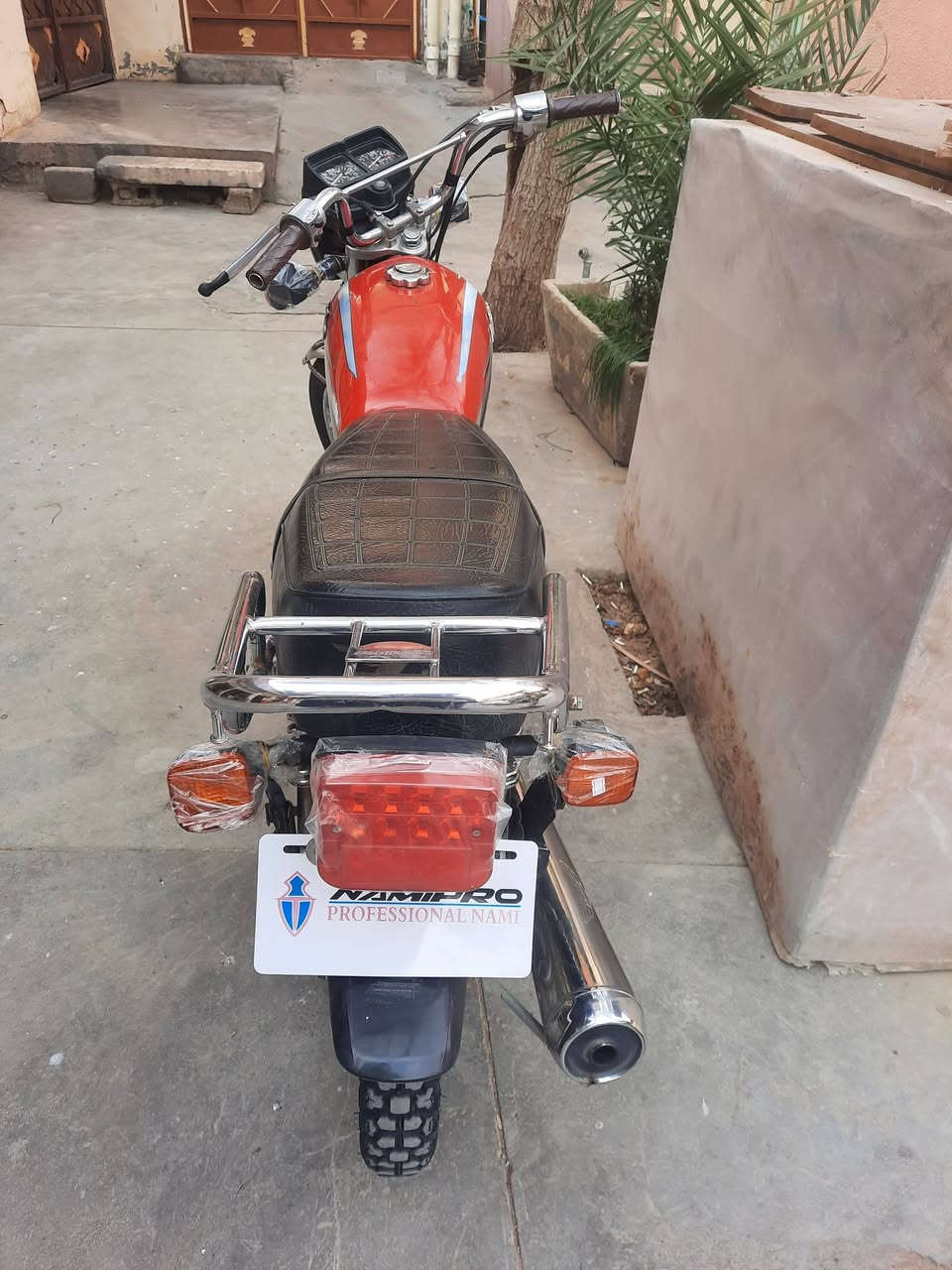 سلام عليكم دراجة نامي برو محسن ٤ كير مع الأوراق للبيع موديل ٢٠٢٠ العنوان خانقين السعر ٥٢٥ بي مجال شي بسيط الشراي يتصل المو شراي ليتصل ***********
