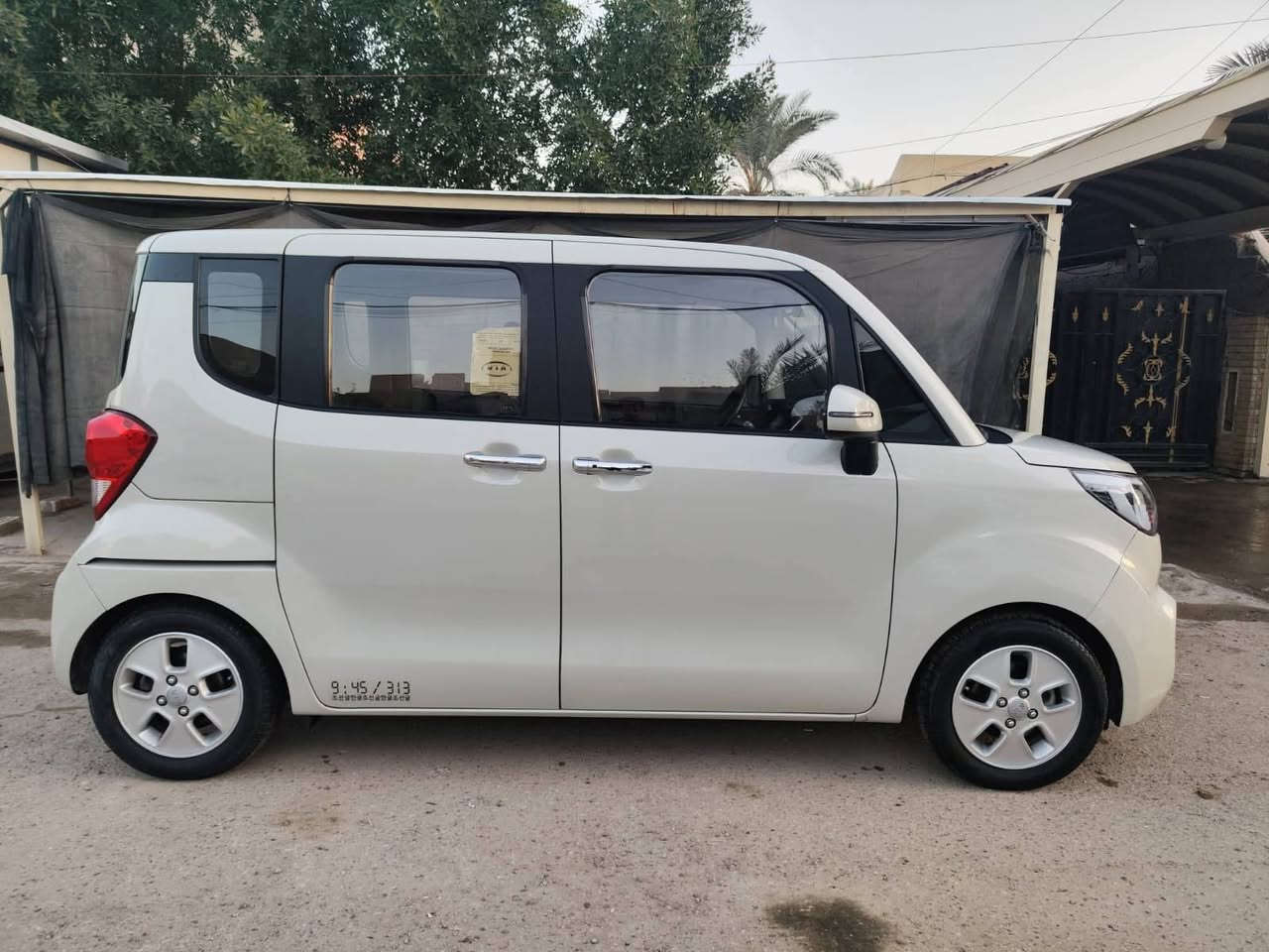 صُــنعت خصيصاً للمواطن الكوري  🇰🇷
السلام عليكم
كيا راي 2021 خليجي كفالة عامة من كلشي حته دعاميات كتلوك الشركة والبصمات احتياط موجودة
 فووول مواصفات
ماشية 23 الف فقط 
بصمة تشغيل 
بصمة ابواب
كشنات جلد 
كشنات كهرباء 
كشنات تدفئة وتبريد
ستيرن تدفئة
حساس خلفي امامي
كاميرا 
مري شفط 
باب خلفي سلايد ( واسعة من الداخل ) 
محرك 3 سلندر اقتصادي جداً 
رقم بغداد دولي هزه جديدة سنوية جديدة  وبأسمي
 السعر 98 ورقة وبيها مجال 
مكاني بغداد العامرية *********** واتساب+اتصال
