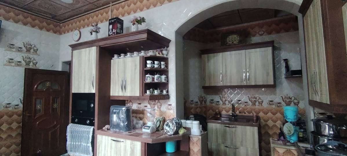 #اعلان_سكني 📒
دار للبيع في حي الحدباء توزيع البلدية ج اتجاه شروق
#المساحة/  ٢٠٠ متر/
#الجبهة/ ١٠ متر  /
#الطابق١//  ٢ غرفة نوم   استقبال مطبخ صالة صحيات 
#الطابق٢// ٤ غرف نوم صالة صحيات 

#***********
#***********

قناة التلكرام/
https://t.me/Mosul_Realestate

موقع الانستا/
https://www.instagram.com/mosul_realestate

قناة اليوتيوب/
https://youtube.com/@mosul_real_estate

#مؤمن_للعقار 
#اعلان_تجاري
#اعلان_سكني
#الصديق #الحدباء #الكندي #البلديات #السُكر #الكفاءات #المثنى #النور #البريد #المصارف #الزهور #القادسية #الايمن #الايسر 
#الموصل
#نينوى
#العراق
