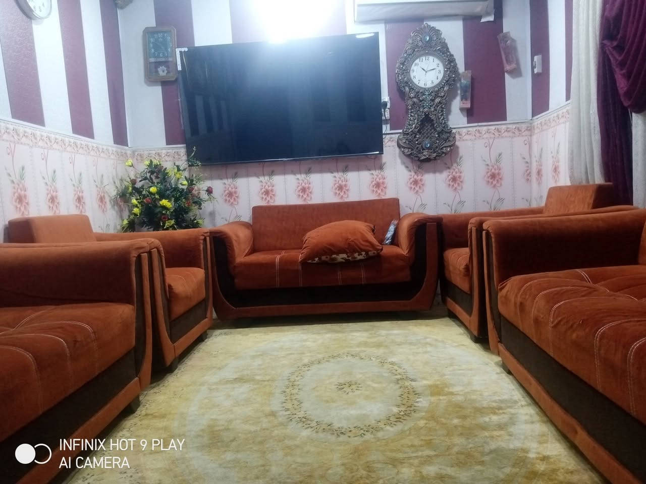 تخم قنفات 5قطع تركي نضيف جدا السعر 250اوبي مجال مكاني الحيانيه ***********
