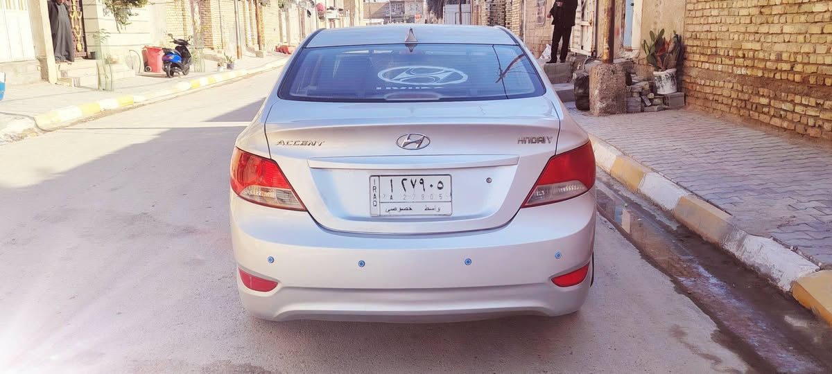 اكسنت هونداي مديل 2012 مكينة وكير وحدادية وتخم تاير جديد مكينة 1600 لاتنقيص ولاتبخير رقم واسط سنوية وهزه جديدة مصبوغه احزام اثر جراد مكفولة من الضربة والعيب الشرعي مكان السيارة واسط السعر ب 80 وبيها مجال حك الجية
***********
