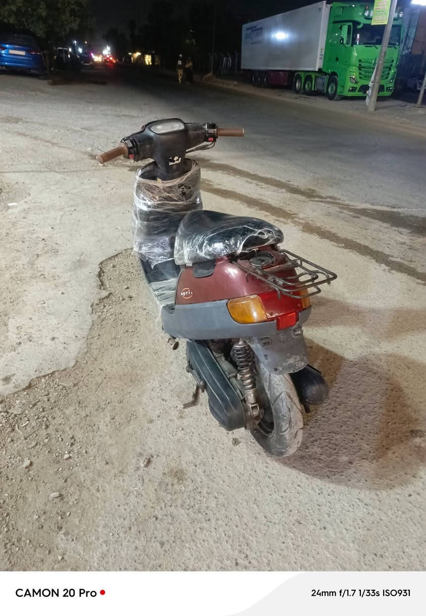 سلام عليكم بطه البيع نقص باتري طيك باتري وياه كهربايات شغاله مكينته ناعمه ممفتوحه شلعته قويه دراجه كله بلاديه سعر200بي مجال مكاني بغداد حي ور شارع مازويني
***********واتساب
