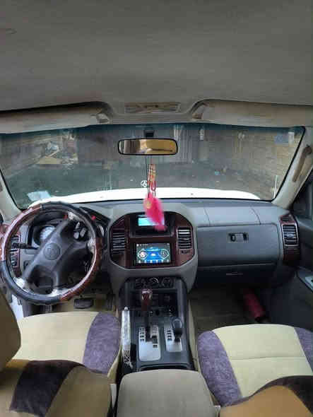 السلام عليكم 
باجيرو للبيع موديل(( 2007 ))رقم بغداد سيارة مكفوله كفاله عامه تدفئه تبريد شغال  كير بلادي مكينه مجفته  لا ضربه ولا صبغ ولا تبديل فقط بارد بسيط موضح بالسونار سنويه2027 بأسمي  هزة جديده شرط التحويل ثاني يوم 
رقم انگليزي جديد باسمي 
المواصفات:-

🛑شاشة كبيرة
🛑كاميره خلفية
🛑ترحيب تفتح عند الاقتراب  
🛑محرك ( V6 (3800  كير 5 نمر 
🛑7 راكب
🛑3 قطع تبريد مركزي 
🛑كهربائيات كلها شغاله
🛑سنتر لوك شغال

🔵السعر (( 115)) 

🔵((بغداد)) للاستفسار ***********
