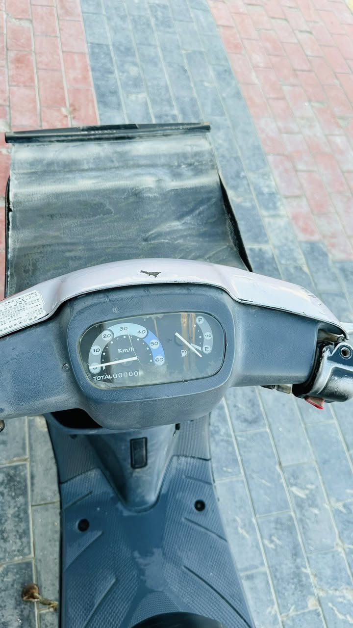 منغولي شغاله كله مابيه نقص دراجه نضيفه

سعر٣٠٠  بيه مجال

***********
