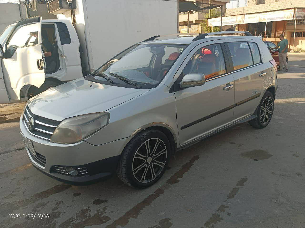 ام كي 
موديل 2013 رقم بغداد 
جامات كهرب ستيرن بور 
كير عادي 
حجم المحرك 15
محرك كير تبريد تدفئة شرط 
صبغ مابيها فقط بارد بسيط في باب الصندوق
باقي التفاصيل اتصل وتدلل 
مكلف بل نشر
‏‪***********‬‏
‏‪***********‬‏
