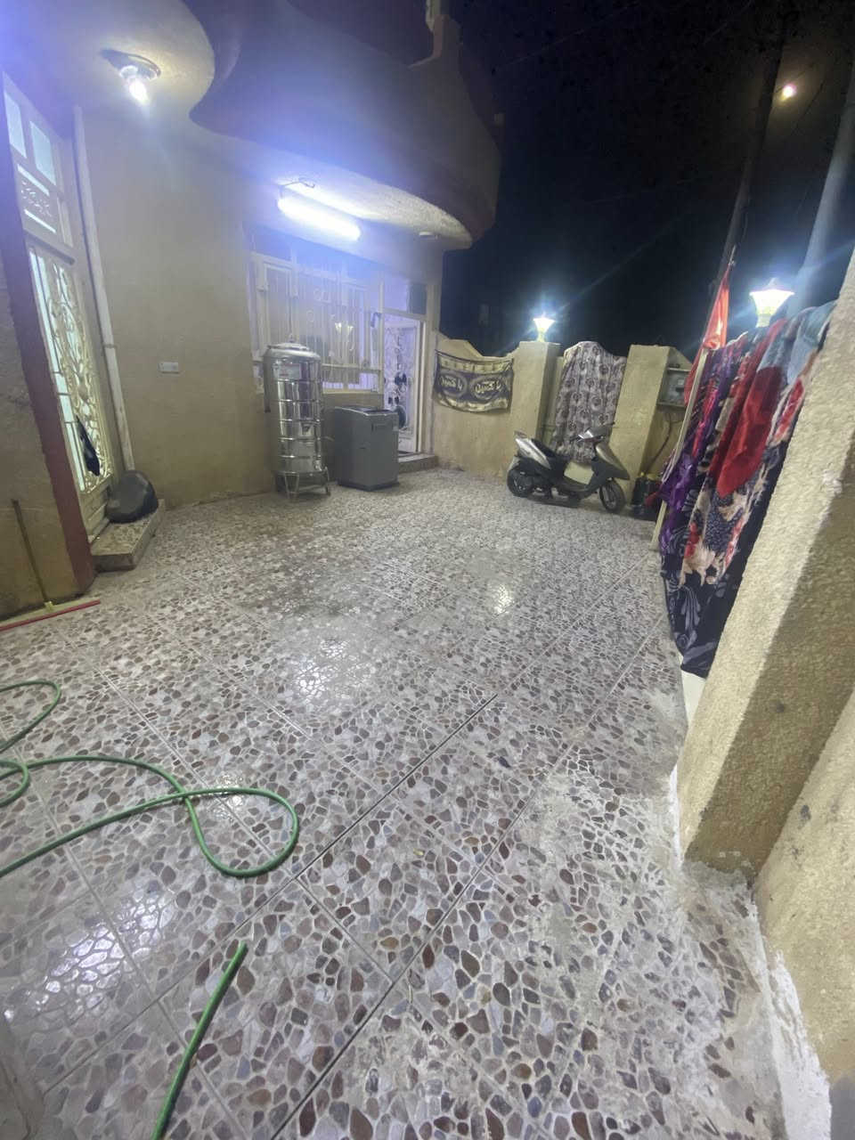 ❗️بيت للبيت 🏠   180متر في بانميل  بظهر باخجى خوشي يحتوي الطابق الاول على 3غرف نوم   واستقبال وصحيات وفي الطابق الثاني 2غرف  وصحيات مع كاونتر جديد كما موضح في الصورة  منطقة هادئة  وناسها محترمين وخدمات ماء كهرباء  نوع العقار طابو   زراعي  السعر 32مليون وبي مجال قليل للشراي للاستفسار اتصل  ***********
