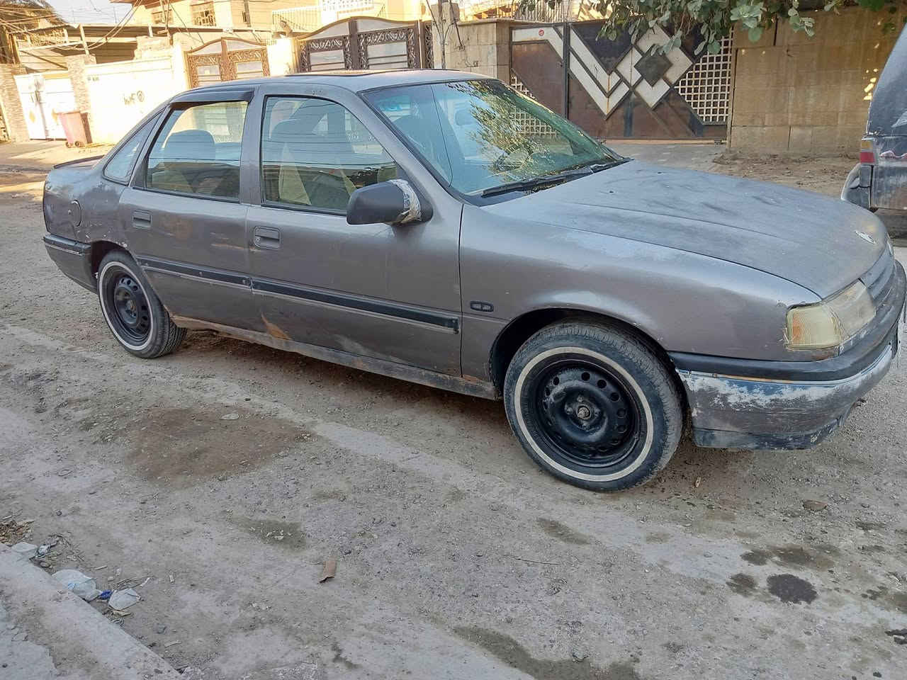 السلام عليكم فكتره محرك كير جيد جداً السعر ٢٣ بغداد العامريه ***********
