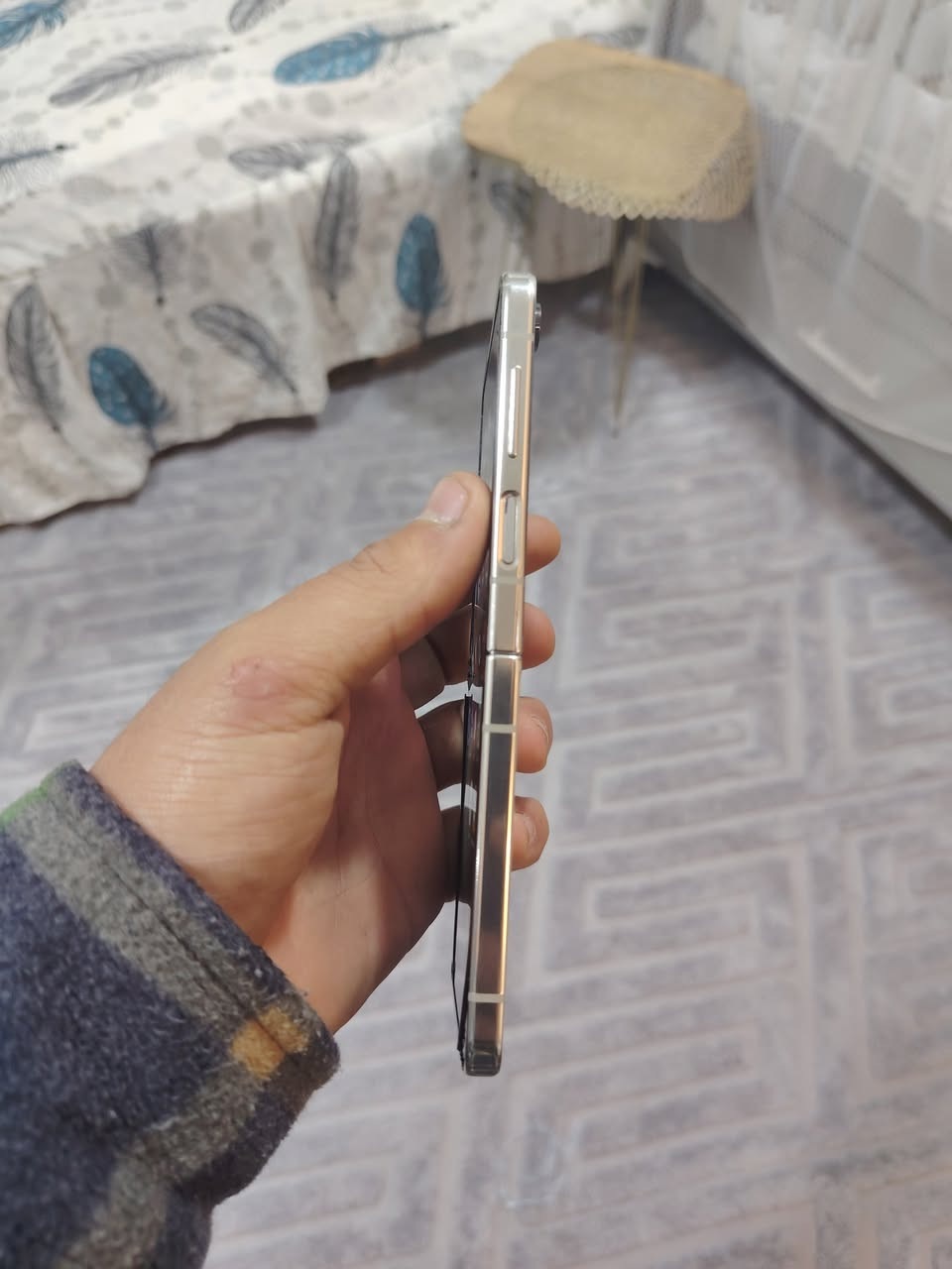 Z fold 5
زت فلب لجيل الخامس
جهاز كلة شغال صوت تكنيك سيمكرت كامرات كامل مكمل
ذاكرة ٢٥٦
نظافة بصور والفيديو موضح
بصمة وجه وبصمة اصبع
نقطة صغير بشاشة جبيرة بصفحة وفوك بزاوية موضح بلفيديو بس شاشة جبيرة وشغال مابي اي أشكال مماثرات
شاشة لصغير مابيهة شخط
مكاني بغداد الدورة
رقمي ***********
سعرة قيم بليرضي الله واخذ جماعة ل ١٥٠ لتعلقون
