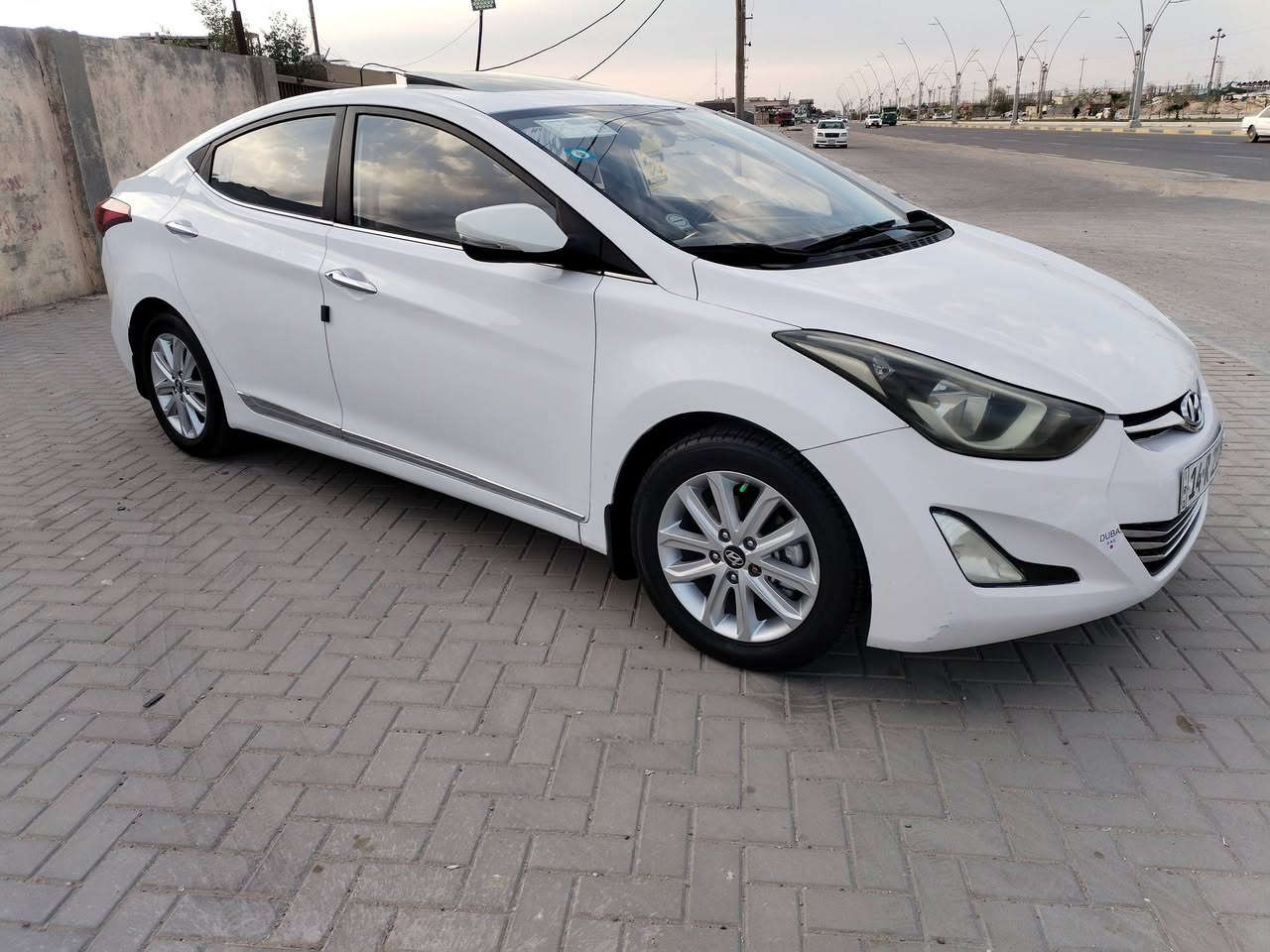 السلام عليكم سياره للبيع سياره جاهزه من كلشي سياره 2015 خليجي ثر تكشير بل صندوك صبغ لعلوان البصره سعره 120 و بيهه مجال بسيط لرقم ***********
