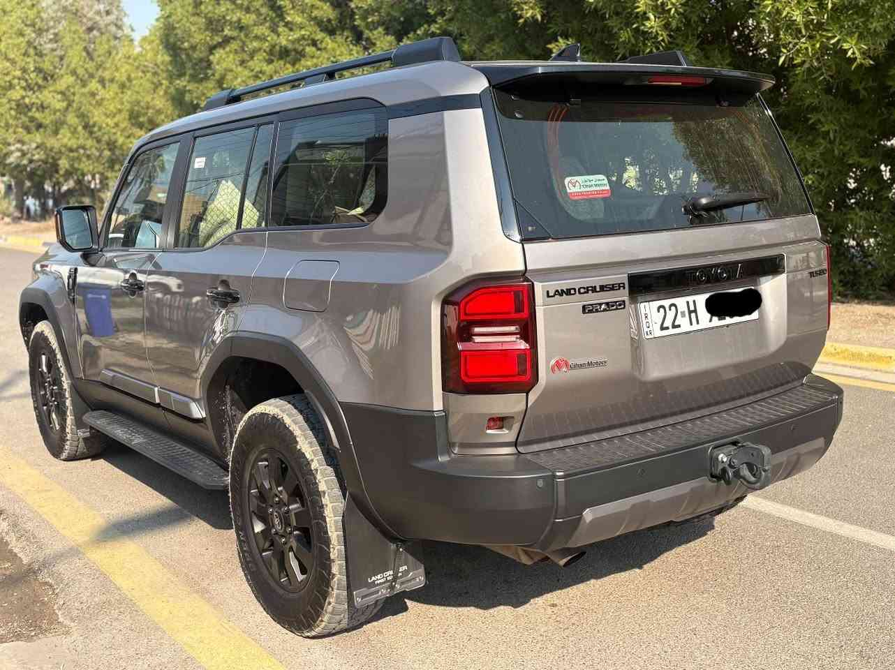 السلام عليكم 
للبيع تويوتا برادو 2024 خليجي 
المواصفات 
بصمة ابواب 
بصمة تشغيل
فتحة سقف (سلايد)
تيربو 
كرسي كهرباء 
كشنات جلد
كشنات تدفئة 
كشنات تبريد
جنطة كهرباء 
مري شفط 
 7راكب 
 3قطع تبريد
لايت لد 
كامرة خلفية دوارة
شاشة 
شاشة عطلات
فول تحكم ستيرن
وباقي المواصفات
ماشية 33 الف حقيقي 
السيارة على وضع الشركة بعدهي مكفولة كفالة عامة من كلشي صبغ بارد رصعات شخوط كفالة عامة 
رقم اربيل تريد وكالة تحويل مباشر ثاني يوم 
السعر/48.000$ وبيها مجال 
العنوان/بغداد/العامرية
هـ/***********
