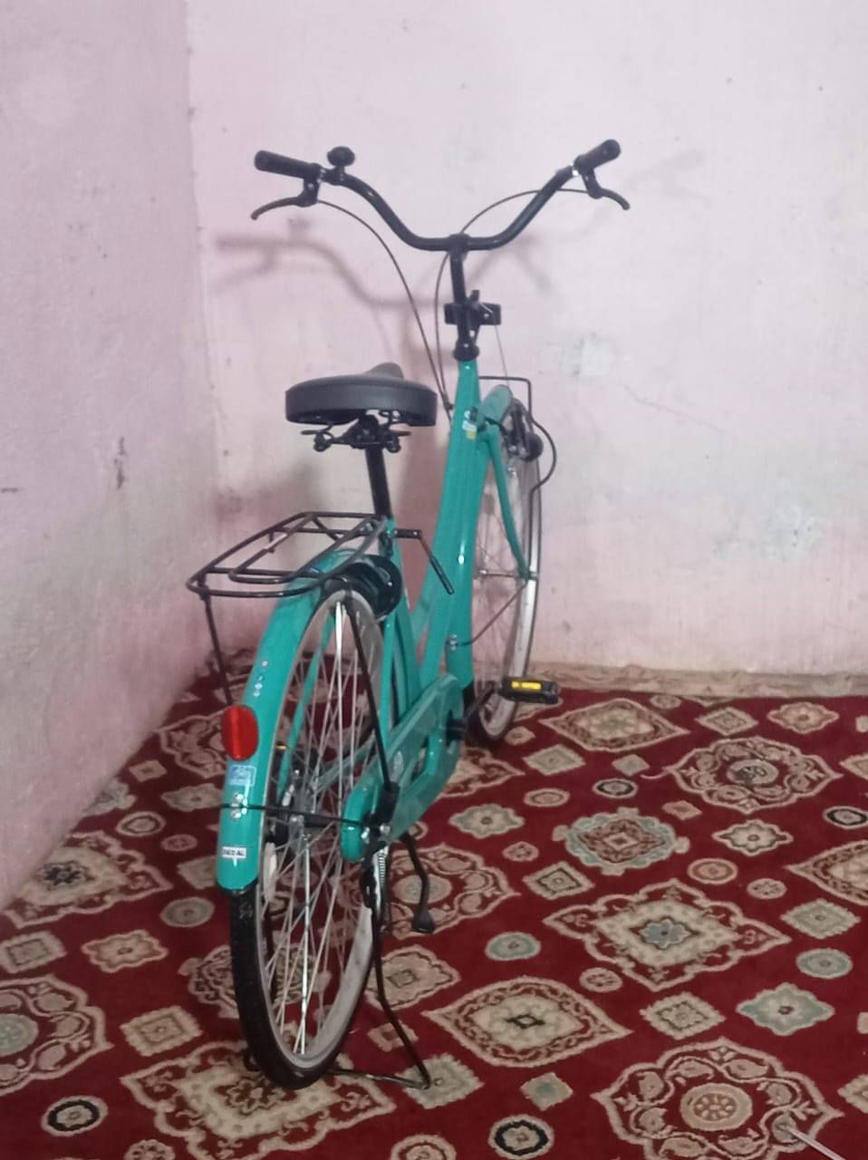 السلام عليكم ورحمة الله وبركاته بيسكل للبيع جديد مستعمل قليل السعر ميه وخمسين للستفار 
واتساب سيم كارت عادي ***********
