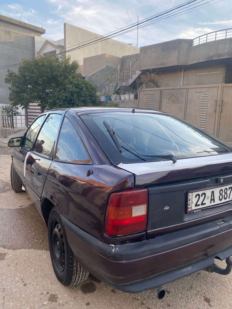 ئؤبل فيكترا جانتا
مؤديل ١٩٩٢
ره قموو سنه وي تازه يه 
بيتاقه ي بنزيني هه يه 
سبوخ عامه بؤ جواني زربه ي نيه 
گيرو مكينه به شه رت 
گير عادي 
جوار تاي تازه يه 
ناو خورفه ي لؤكه 
سعري ٤١مجال 
***********
كركوك كركوك, العراق
