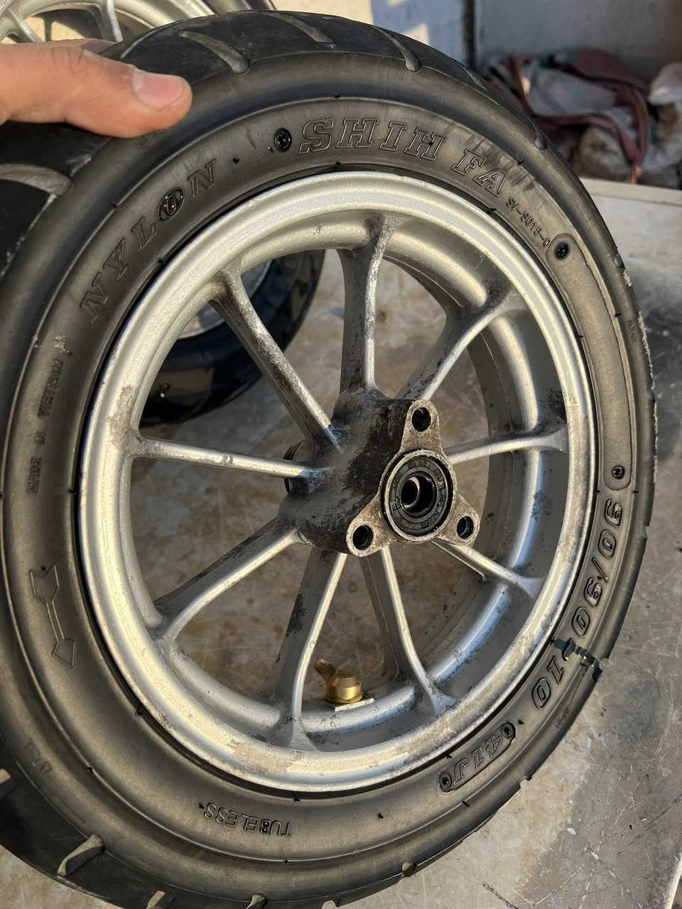 سلام عليكم ويل ماكس عام يشتغل RPM اصلي رمبة مكفول من كلشي بريك طخة مكاني بلديات السعر خاص جوة السوك مو غالي ***********
