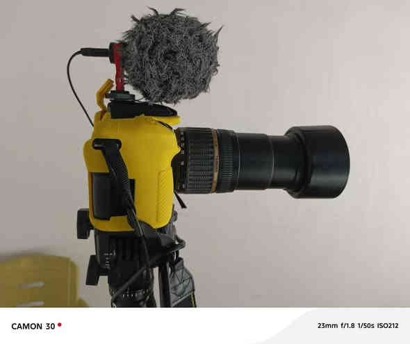 كامرة Nikon d7500 مع معدات تصوير كاملة للبيع  ( وبشكل مستعجل جدا) 

( ابيع شلع مع المعدات ب 850 ألف ) 

للعلم سعر الكامرة وحدها بالسوك مستعمله ٩٧٥ 

المعدات 
ستاند هيدروليكي أصلي سعره بالسوك 75 ألف 
جنطة سعرها بالسوك 30 ألف 

معدات تنضيف 
مايك جو عام أصلي سعره بالسوك 35 

واير مايك سعره بالسوك 15 ألف 
+ هود الكامرة 
ذكرت الكم الأسعار حتى تعرفون شكد نازل بسعرها لأن مستعجل 

سعر البيع شلع 850 ألف 
مكاني كربلاء 
للتواصل ***********
متوفر واتساب ايضا كربلاء
