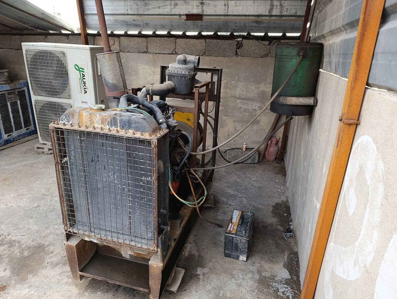 للبيع مولده محرك كيا 2,200
السعر 9اورق وبيع مجال
20كيفي
شرط الشغل تجي تفحص 
موصل صناعة الكرامه 
***********
***********
