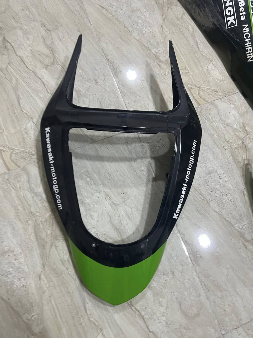 غراض كاوسكي قيم واخذ


**إذا كنت صاحب هذا الإعلان وتريد حذفه لأي سبب، رجاءا أرسل رسالة إلى الدعم الفني**