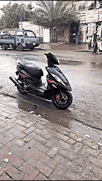 السلام وعليكم جيتي ار للبيع دراجه رمبه صارلها 12 يوم من نازله دراجه كلش قويه بيها كلجات رياضي وصارنصه درجه برغي ممفتوح بيها السعر مليون و100 بيها مجال حك الجيه ***********
