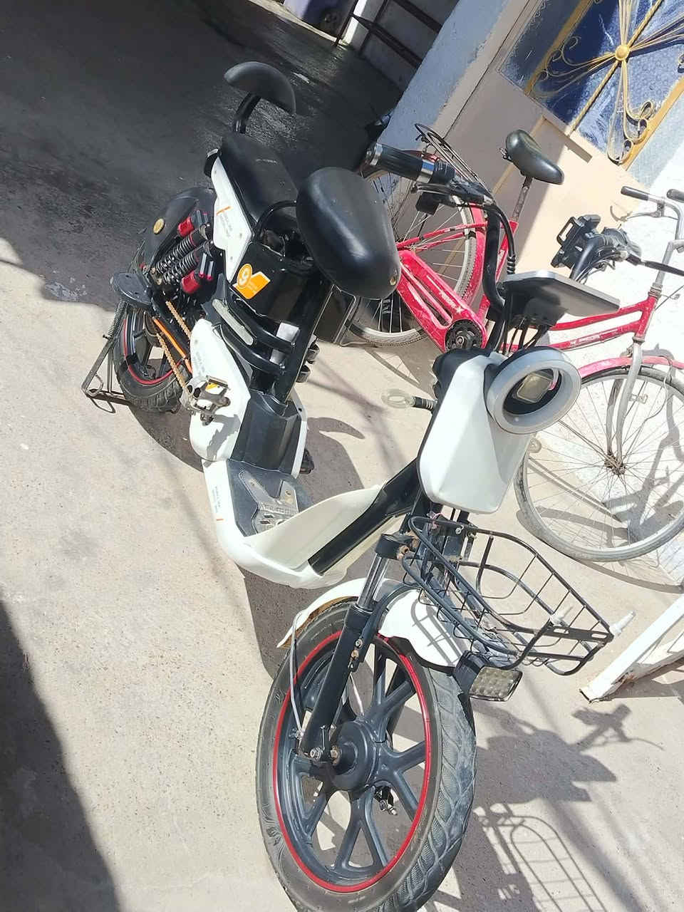 السلام عليكم دراجه شحن للبيع موديل 25 نظيفه بطاريات جدد السعر خاص مكان ديالى بعقوبه هذا رقم ***********
