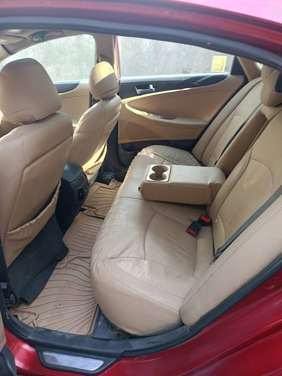 السلام عليكم سوناتا موديل 2015حادثهه بس قبق جنطه والهلال بدون دواخل مكينه2400فول مواصفات جاهزه من كير وتبريد وحداديه وتخم تاير ورقمهه بغدادالعنوان حله السعر98وبيهه مجال بسيط.***********
