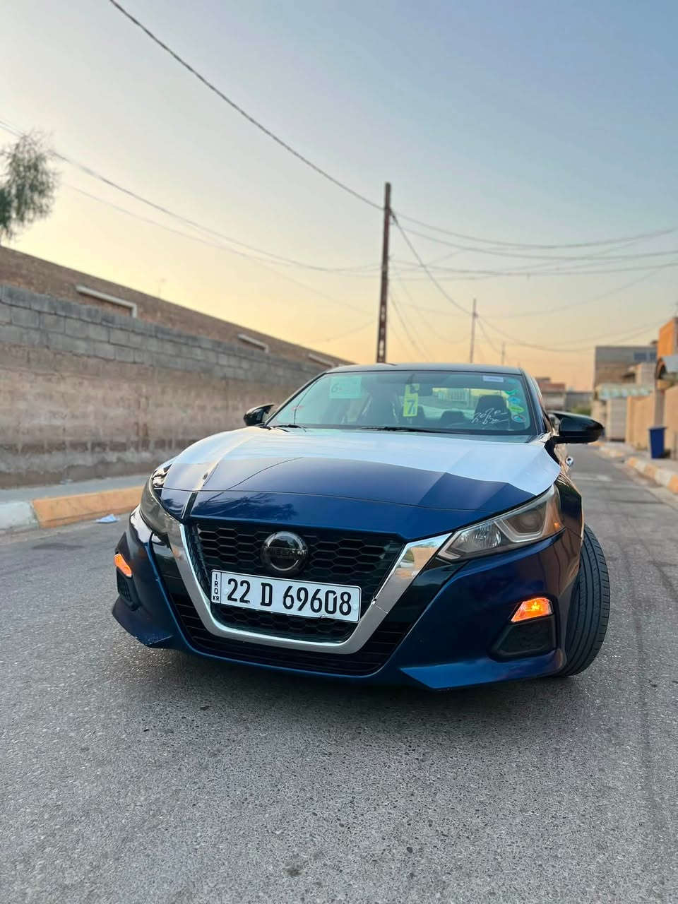 🚗 السلام عليكم …للبيع نيسان ألتيما. موديل 2020 فئة S
للبيع نقداً فقط بدون مراوس وبدون اقساط ..وارد أمريكي / رقم اربيل  الدولي الجديد .. هزه جديد فحص وبراد جدد سنويه جديد .. بأسمي شرط التحويل او الوكاله  باليعجبك ماشيه 91 الف قابل للزياده..
محرك مكفول مسوي ادامه كامله 🔧 برغي ممفتوح بي وبدون لــاا عطل ولا آيــي مشكله  / كير مكفول
صدر مكفول شرط وضع شركه تبريد الا ثلج شرط  ماشاء الله الله 
 حادث السياره خلفي بالجنطه مبدله ومصبوغه وجامرلغ خلفي صبغ ايضاً حوض سحب بسيط  شاصي جهة الحادث ايضاً سحب بسيط     بدون ارباك  شرط .. جميع الارباكات سليمه … والباقي كفاله من الصبغ والتبديل والرصعات والبارد والشخوط بيها رصعات بسيطه جداً بالقماره متبين الا بالسونار هيــچ كم وحده
  سونار بيها  جديد اني مسوي اليوم صفاح موس مكفوله كفاله عامه    وبچم كبس حتى دعاميه بدون صبغ 
مواصفات السيارة S معروفه شاشه وسطيه  وكاميرا خلفيه. 
 رادار امامي وتوقف ذاتي كروس سرعه تفاعلي بصمة صندوگ بصمة بيبان وتشغيل بصمه  وتشغيل عن بعد محرك  2.5 لتر / 4 سلندر اقتصادي وقوي تنفس طبيعي كشن كهرباء
بلوتوث و USB  
سستم كامل سبورت رياضي 
نظام سبورت 
نظام أمان حديث (ABS / Airbags)
تصميم أنيق ورياضي بلون چويتي (نيلي) عليها تخم تاير جديد    بطارية جديده ..  .. شادلها گلوبات للمازدات الاماميه مسويهن زينون منتظم .. يخبل
سيارة كاملة تجي تفحص وتشوف بعينك وكعدتها حلوه تخبل وترايها حلو ومرتب وبدون نقص ولا مصرف  امانة الله سياره  جديده ونضيفه وحلوه لوك وبالعافيه ع الياخذها مال جني امانة الله سعرها127 وبيها مجال للشراي واحله من الصور   .. 
مكان السياره ديالى بعقوبه  التحرير

***********

اخوان رجاءً اقرأ التفاصيل  كلشي ذاكره  بالمنشور صورها وصور سونار وصور الحادث والسعر  والشراي يشلع عيوني ♥️
